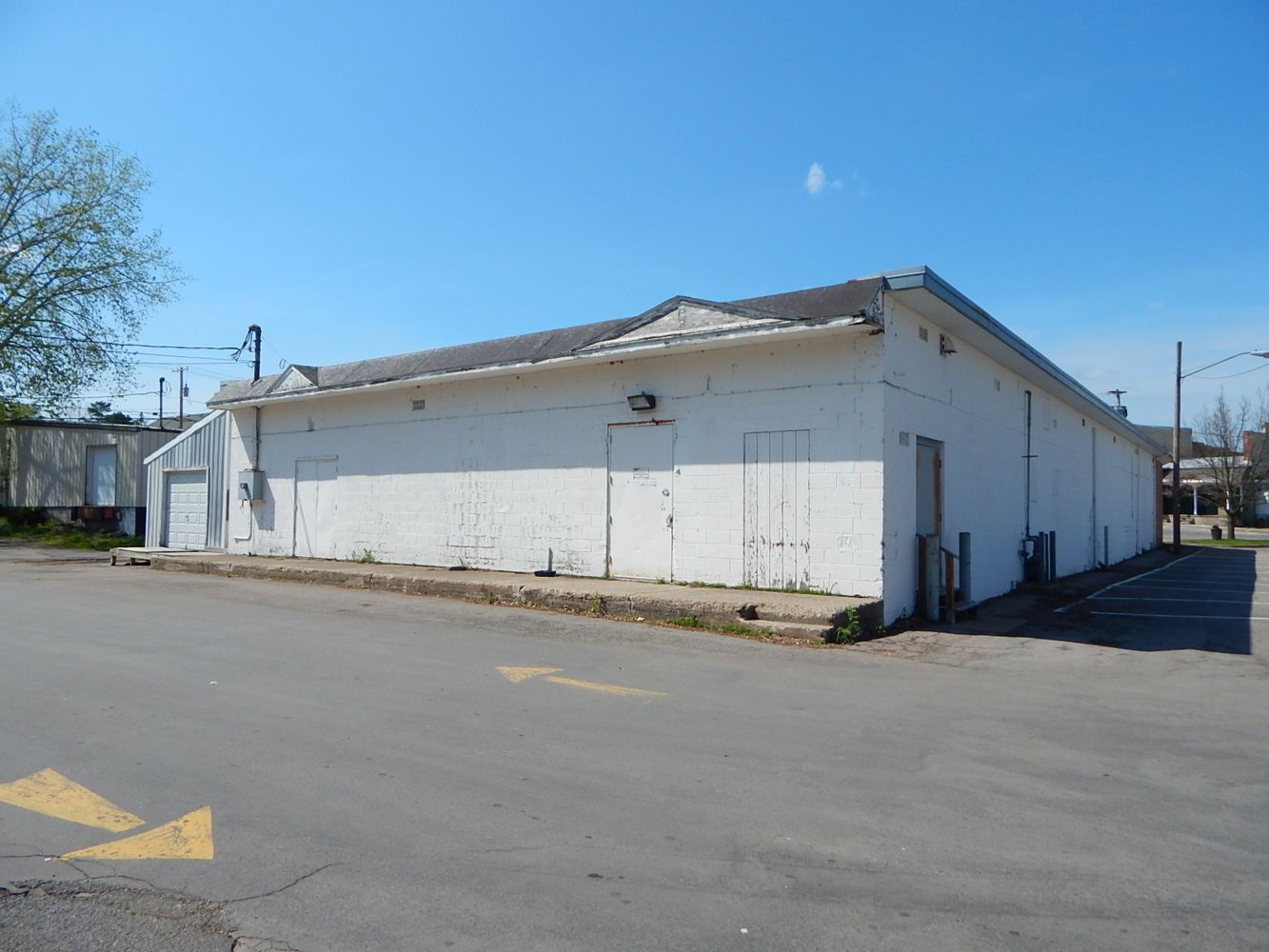6006 New Hartford St, Wolcott, NY 14590